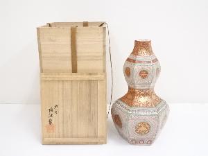 九谷焼　陶源造　金襴手六角瓢形花瓶（共箱）